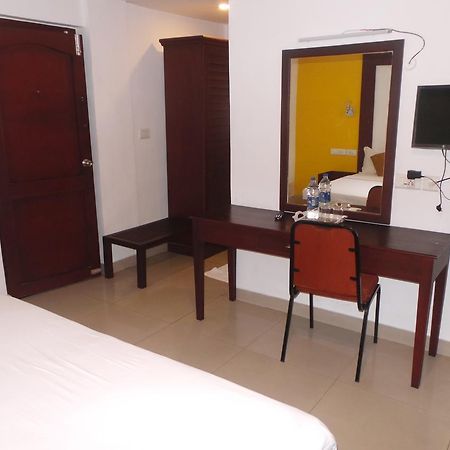 Hotel Wayanad Regency Kedavūr Exteriör bild