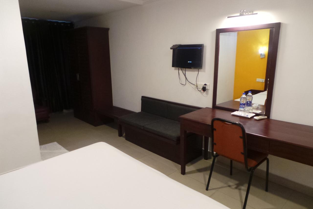 Hotel Wayanad Regency Kedavūr Exteriör bild