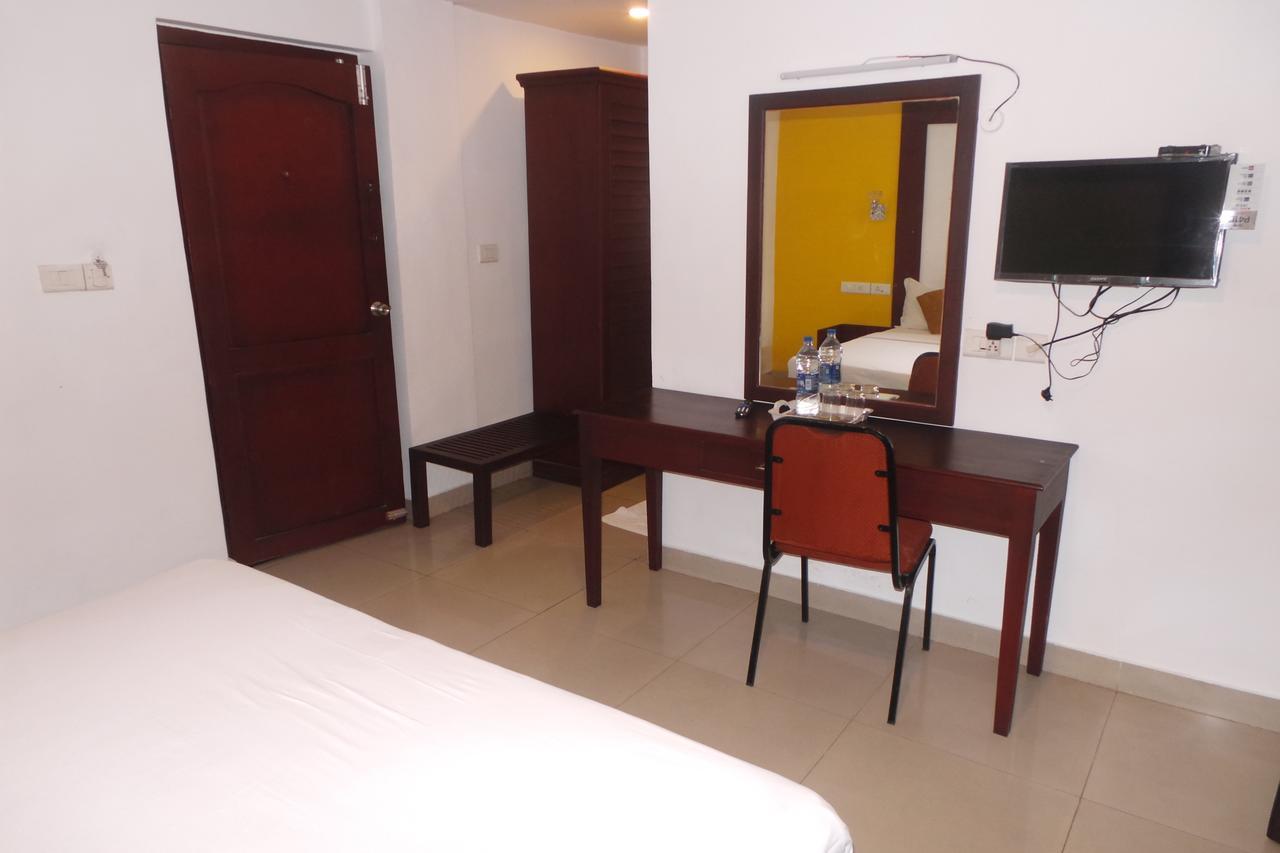 Hotel Wayanad Regency Kedavūr Exteriör bild