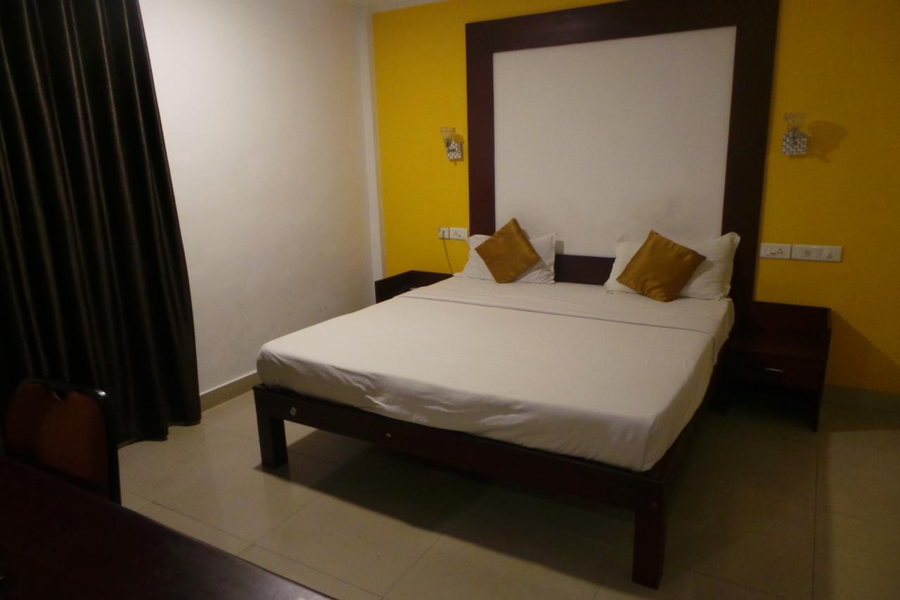 Hotel Wayanad Regency Kedavūr Exteriör bild
