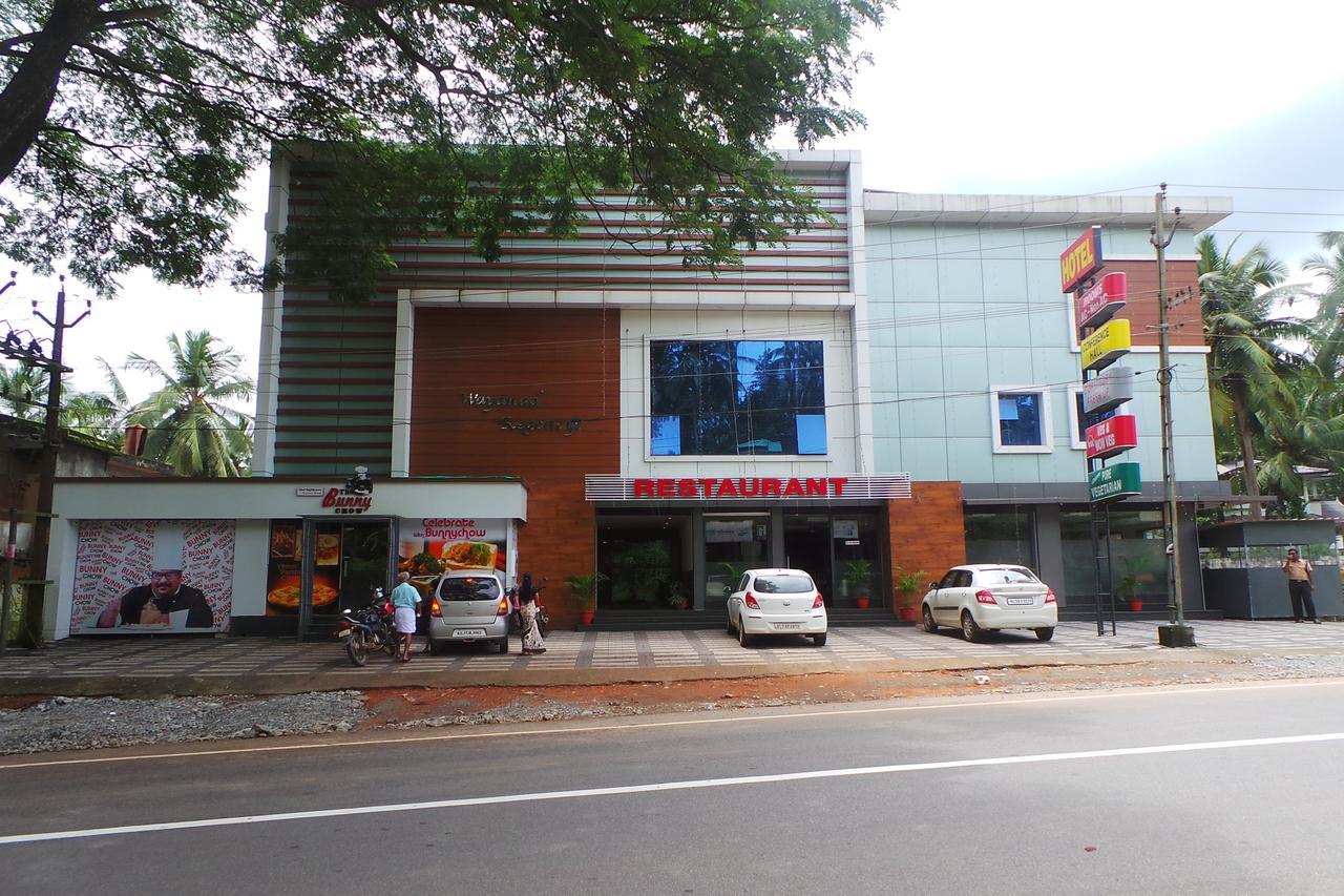 Hotel Wayanad Regency Kedavūr Exteriör bild