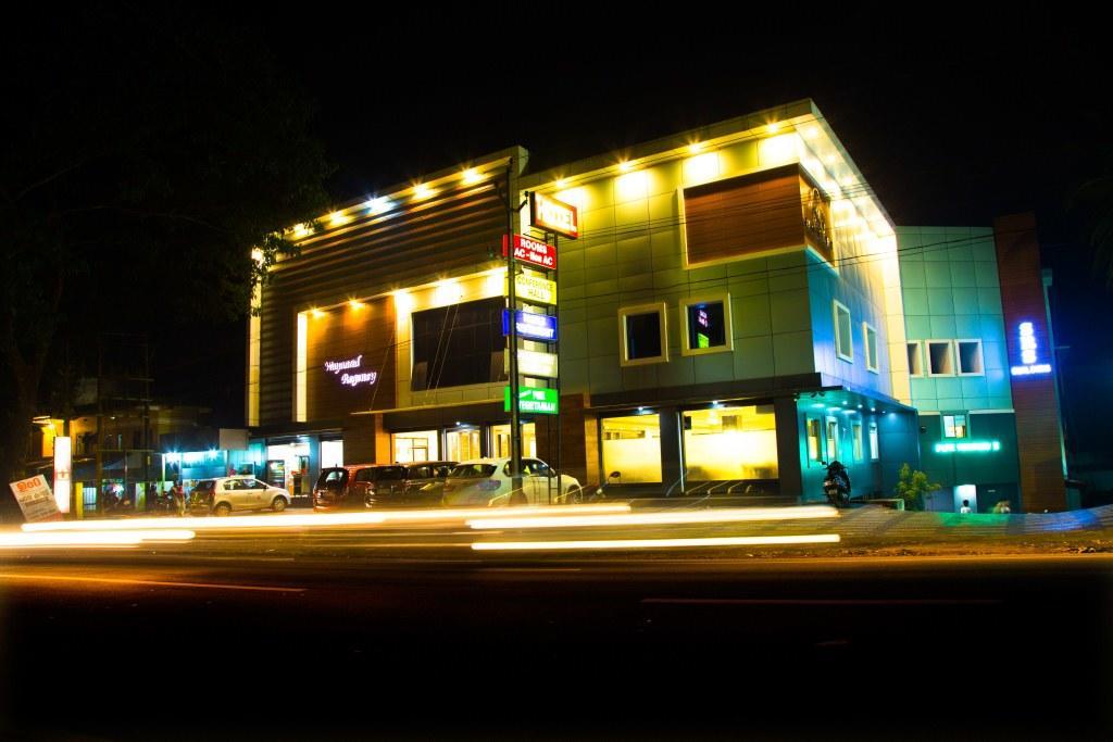 Hotel Wayanad Regency Kedavūr Exteriör bild
